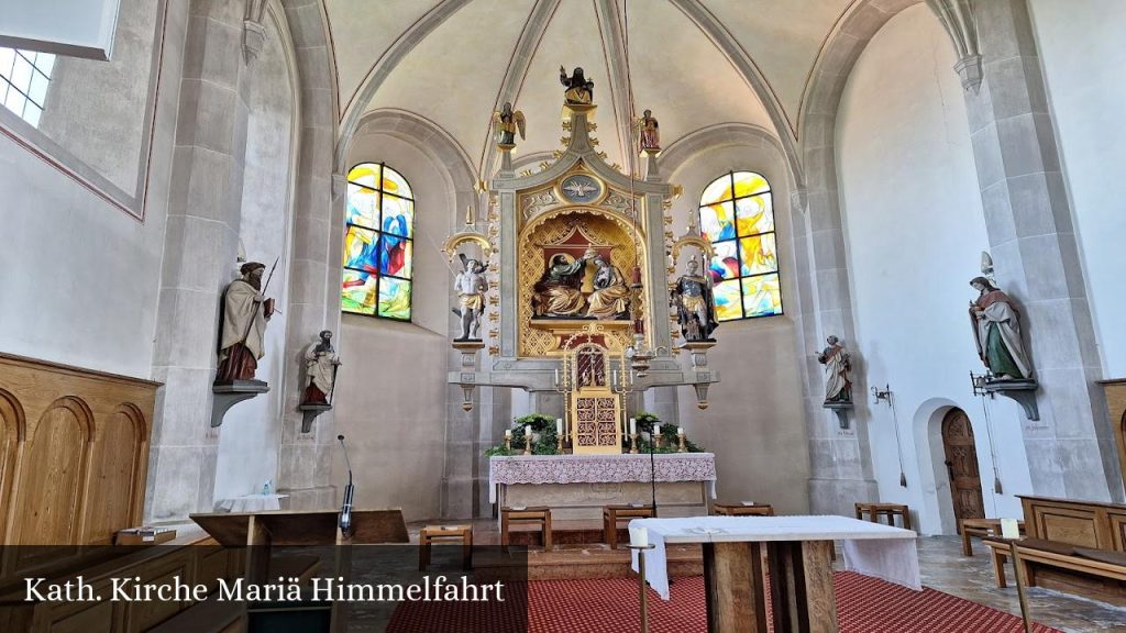 Kath. Kirche Mariä Himmelfahrt - Riedering (Bayern)