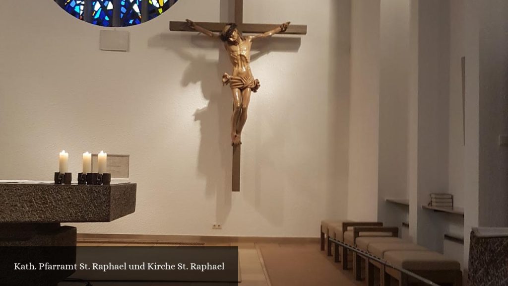 Kath. Pfarramt St. Raphael und Kirche St. Raphael - Leinfelden-Echterdingen (Baden-Württemberg)