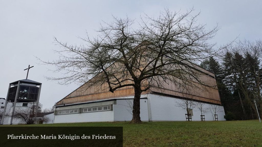 Pfarrkirche Maria Königin des Friedens - Stephanskirchen (Bayern)