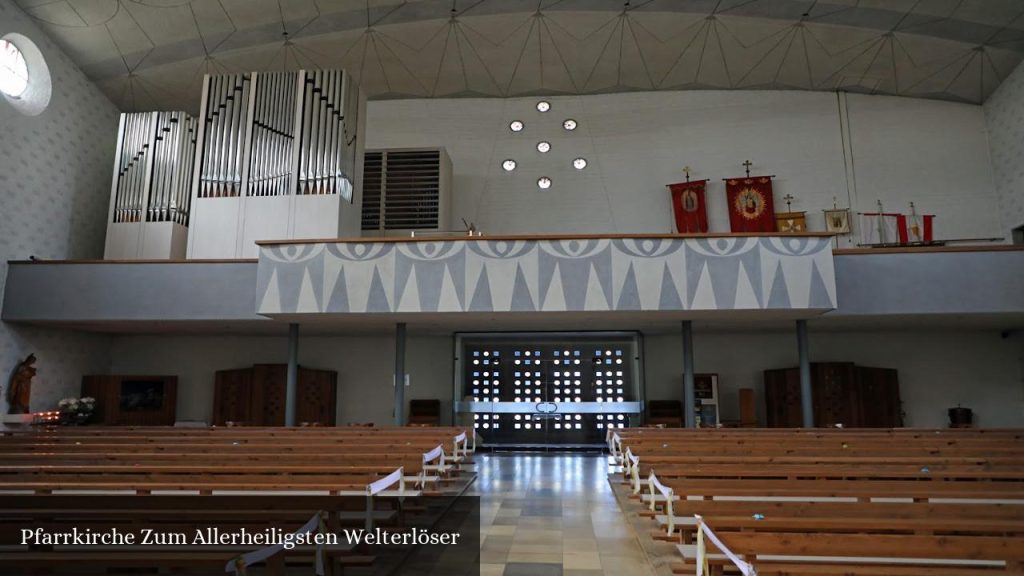 Pfarrkirche Zum Allerheiligsten Welterlöser - Hebertshausen (Bayern)